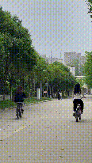 搞笑动图图片：现在做核酸门槛这么高吗？