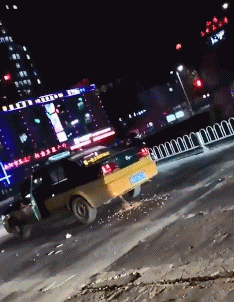 有趣的动图GIF：孩子妈妈，你是不是忘了点什么