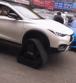搞笑GIF：舔狗是没有未来的