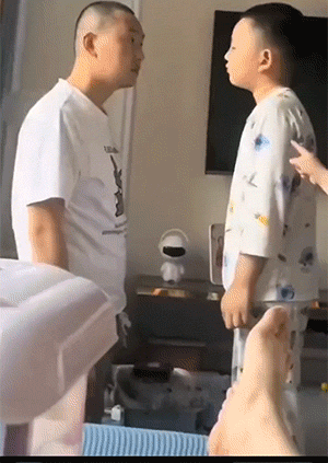 搞笑GIF：舔狗是没有未来的