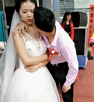新婚之日竟然这么尴尬，日后可怎么办！