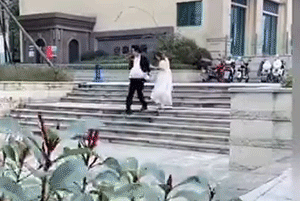 新婚之日竟然这么尴尬，日后可怎么办！