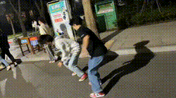 爆笑的GIF:想逃却逃不掉!哈哈哈!