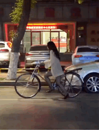 搞笑动图图片:几个破表情,居然演出一场大戏