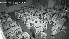 搞笑GIF：啊这……100%杀灭病毒！