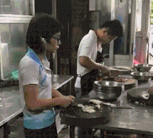 爆笑的动态图：洁身自爱，从你我做起~