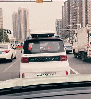 搞笑动图大全：上帝啊，请赐给我一个精壮的男人吧