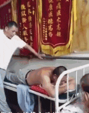 爆笑动图：你看吧，爱情还是值得相信的