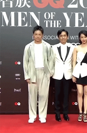 搞笑GIF：这反应能力可还行？
