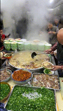 欢乐的GIF动图：狗子都比我快乐...