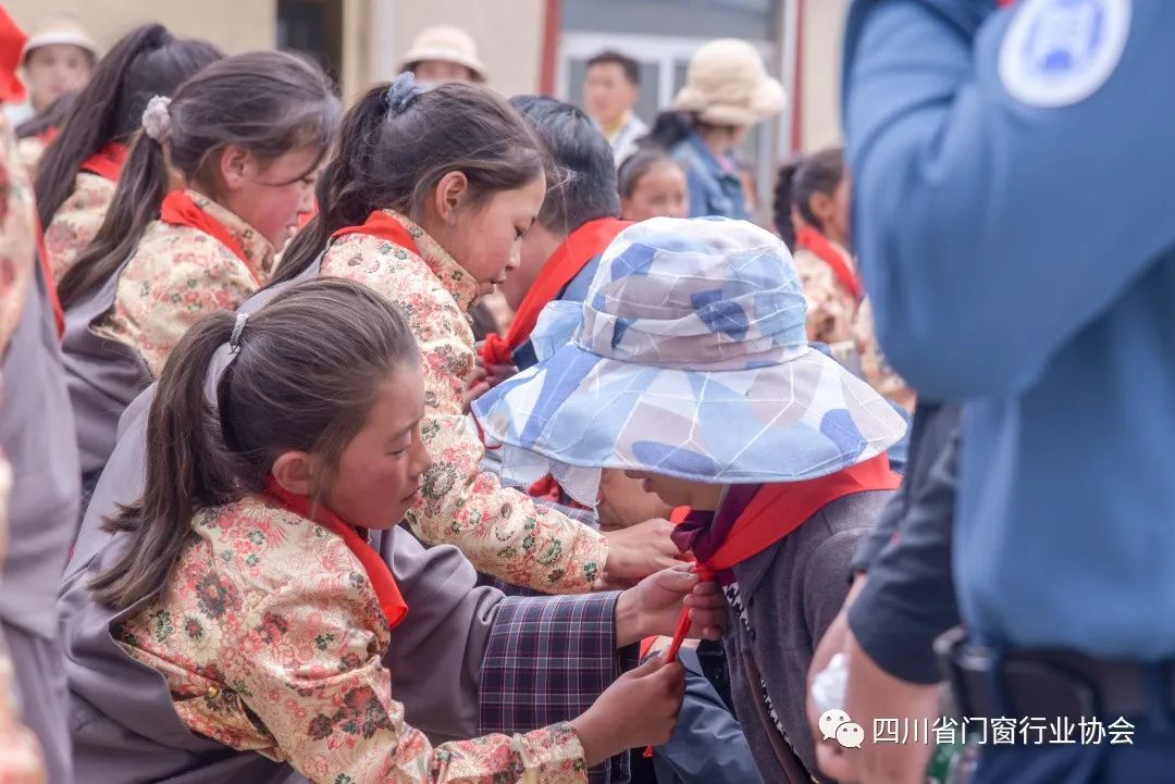 迎接七一建党节|赴若尔盖县阿西镇下热尔村小学爱心助学公益活动_腾讯