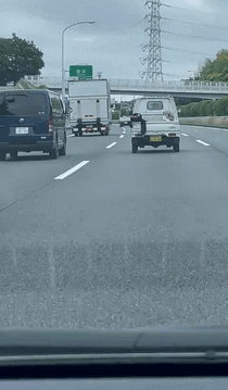 爆笑GIF：让你得瑟！让你得瑟！
