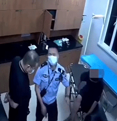 爆笑GIF：让你得瑟！让你得瑟！