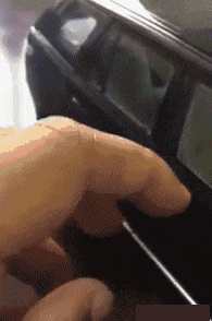 搞笑的GIF：这比广场舞还占地方，不过比广场舞好玩！