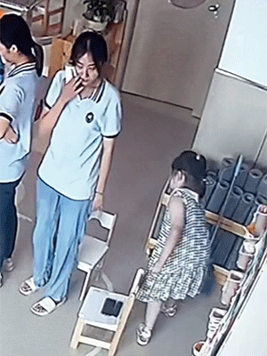 搞笑的GIF：这比广场舞还占地方，不过比广场舞好玩！