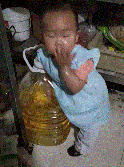 搞笑的GIF：这比广场舞还占地方，不过比广场舞好玩！