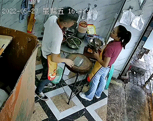 搞笑的动态图：日本人设计的吧？