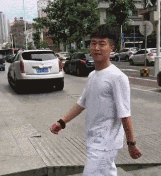 搞笑的动态图：日本人设计的吧？
