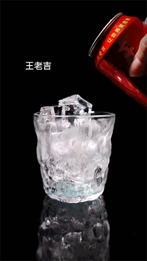 爆笑GIF：这就是你男朋友晚上的表现，一碰就爆