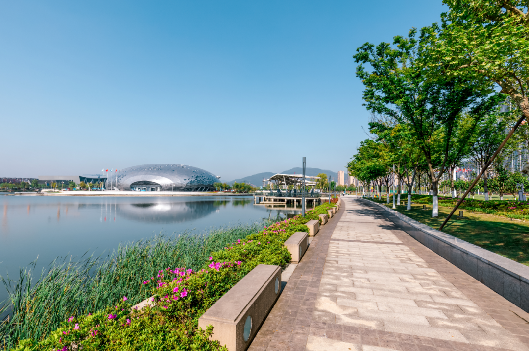 2022德清城南500万叠墅强势加推震撼来袭绿城晓月澄庐售楼处电话地址