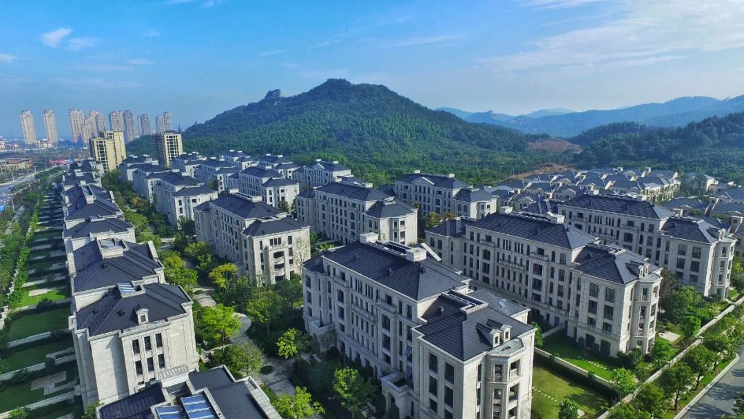 2022德清城南500万叠墅强势加推震撼来袭绿城晓月澄庐售楼处电话地址