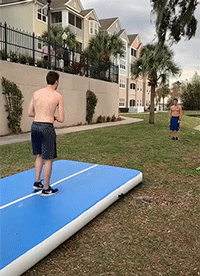 精彩动图 容错率极低的高难度姿势 搞笑GIF 图2